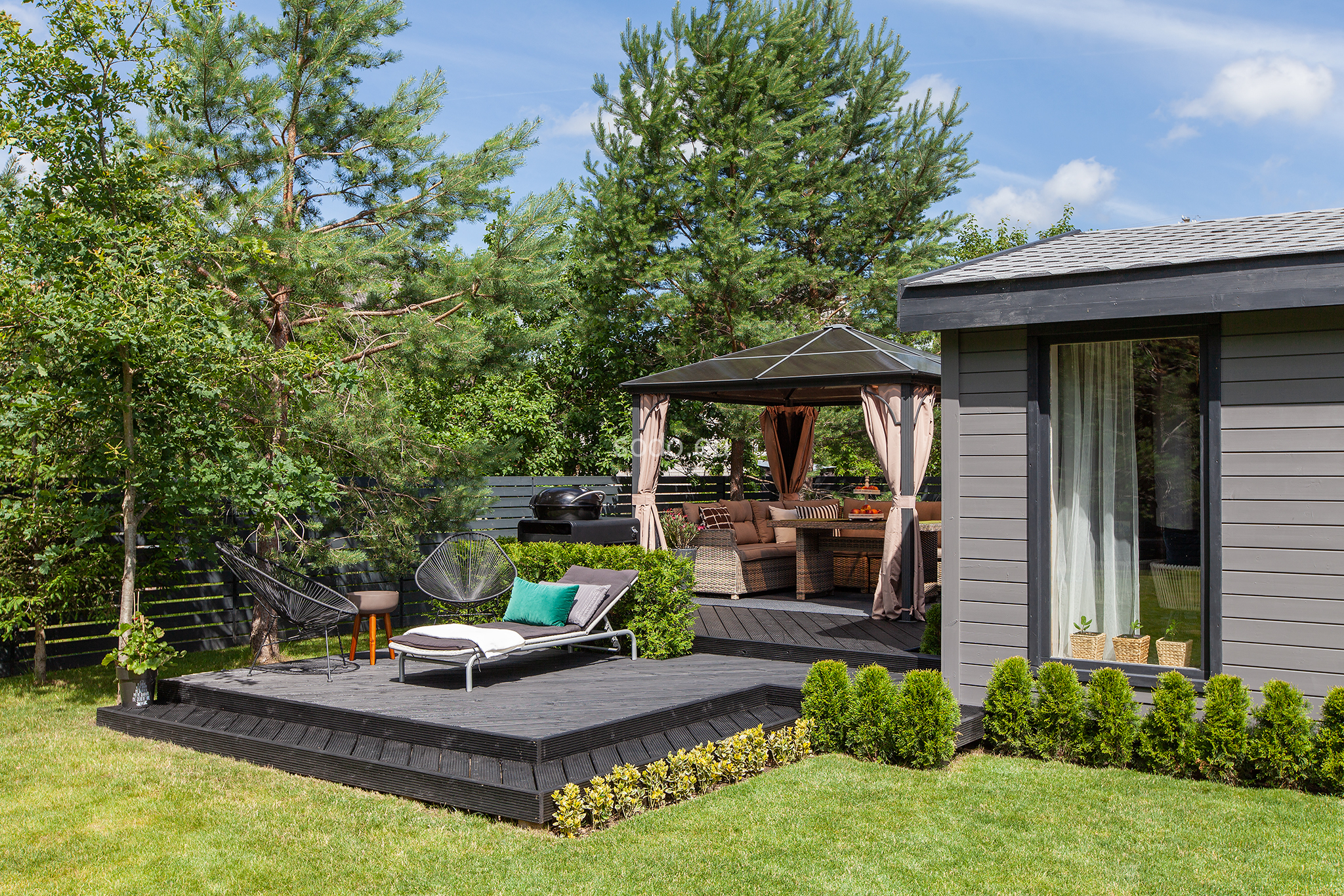 Log cabin
